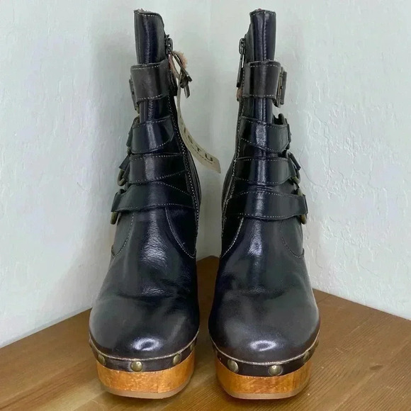 NEW BED STU Moira Black Rustic Leather Buckled Platform Booties Size 6 - Picture 4 of 8